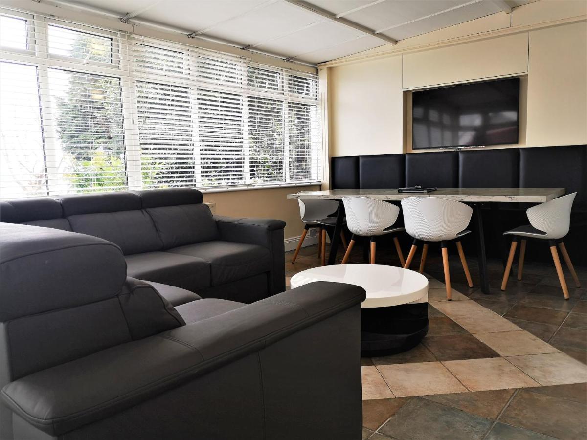 Bella Vista Hotel & Self Catering Suites Cobh Exteriör bild