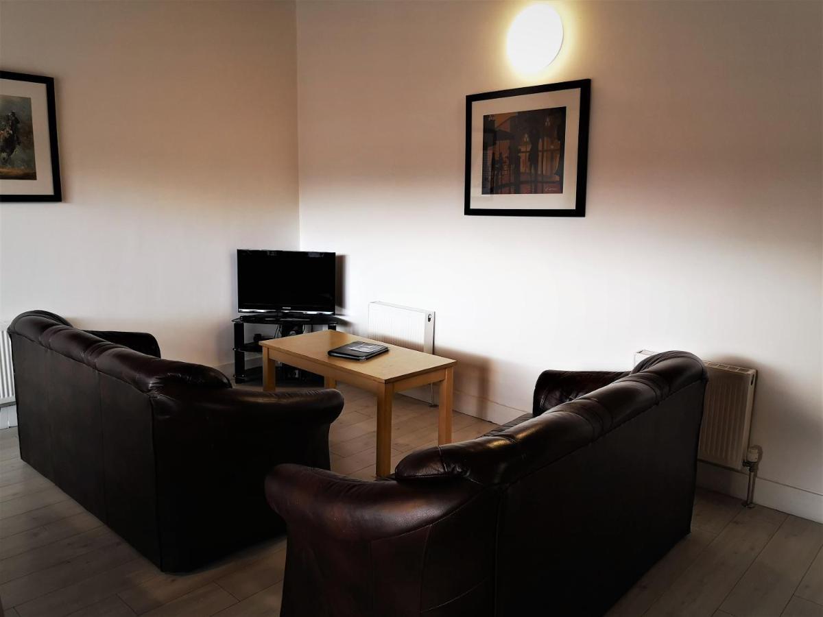 Bella Vista Hotel & Self Catering Suites Cobh Exteriör bild