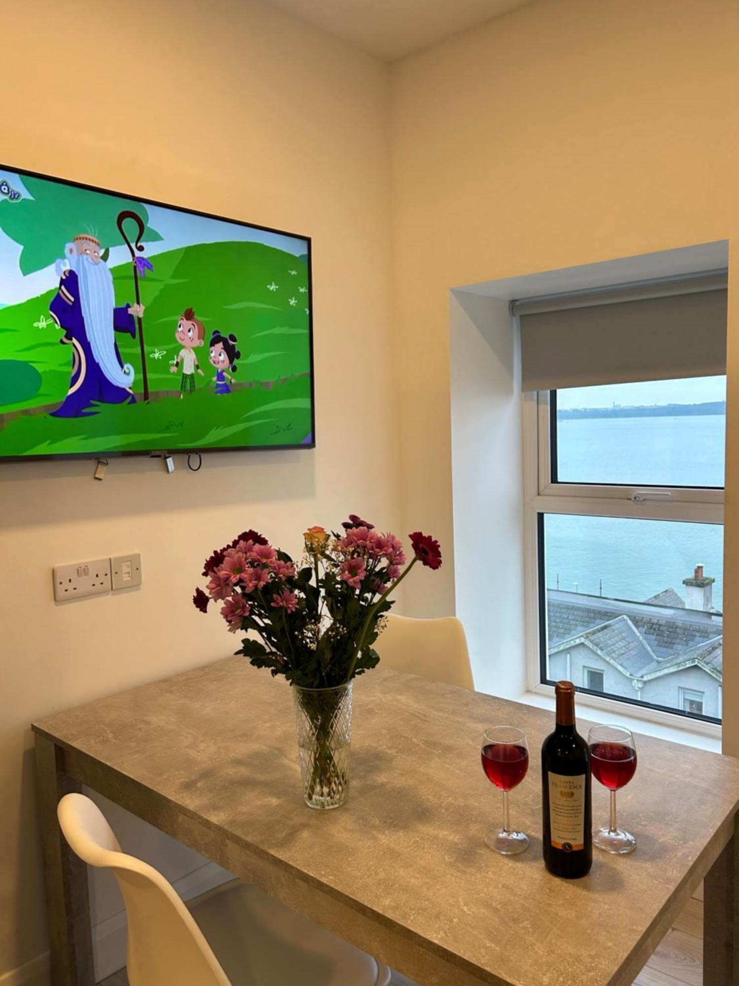 Bella Vista Hotel & Self Catering Suites Cobh Exteriör bild