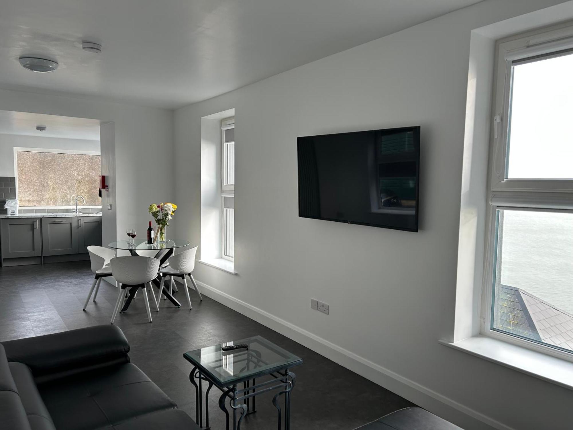 Bella Vista Hotel & Self Catering Suites Cobh Exteriör bild