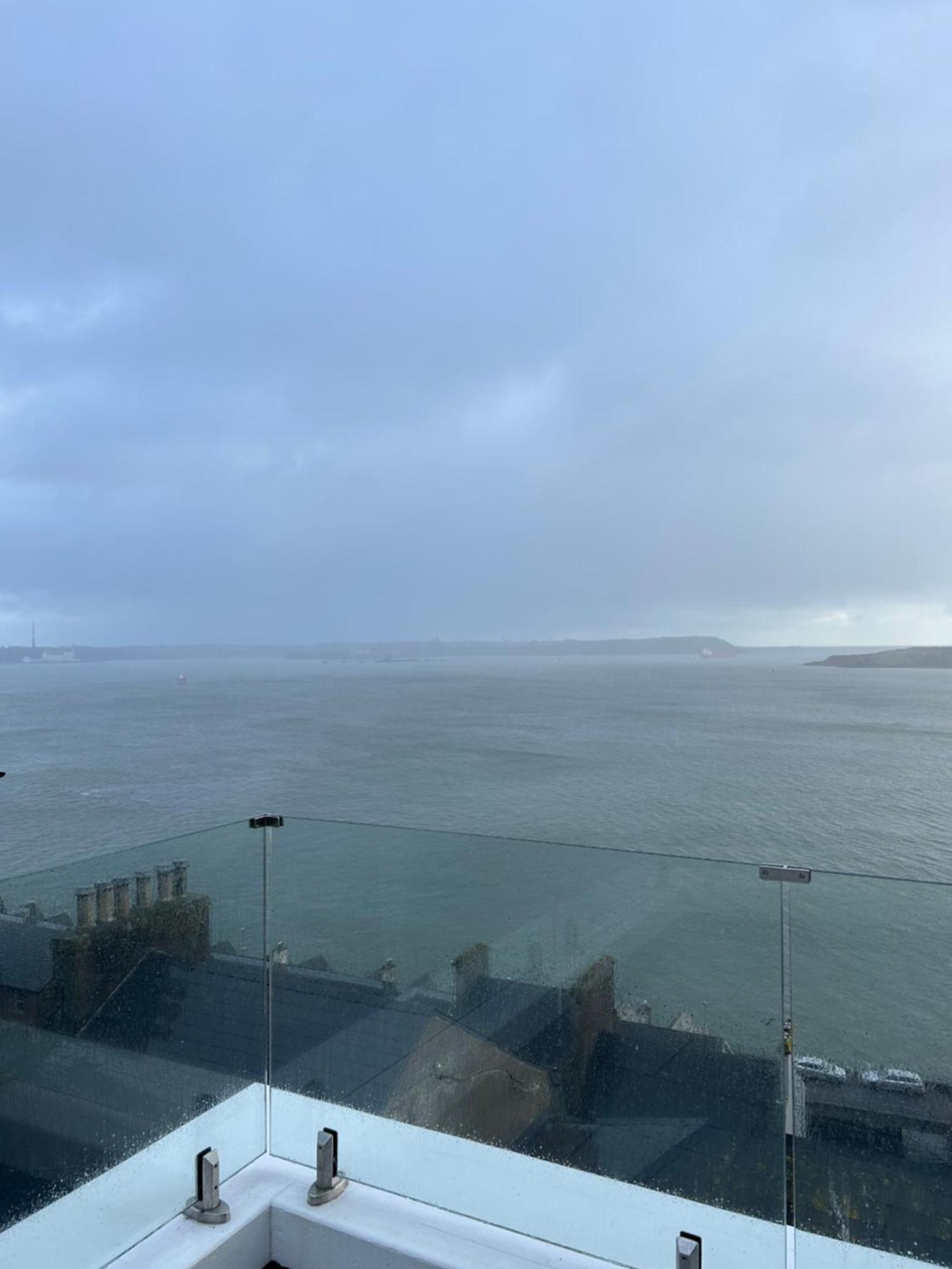 Bella Vista Hotel & Self Catering Suites Cobh Exteriör bild