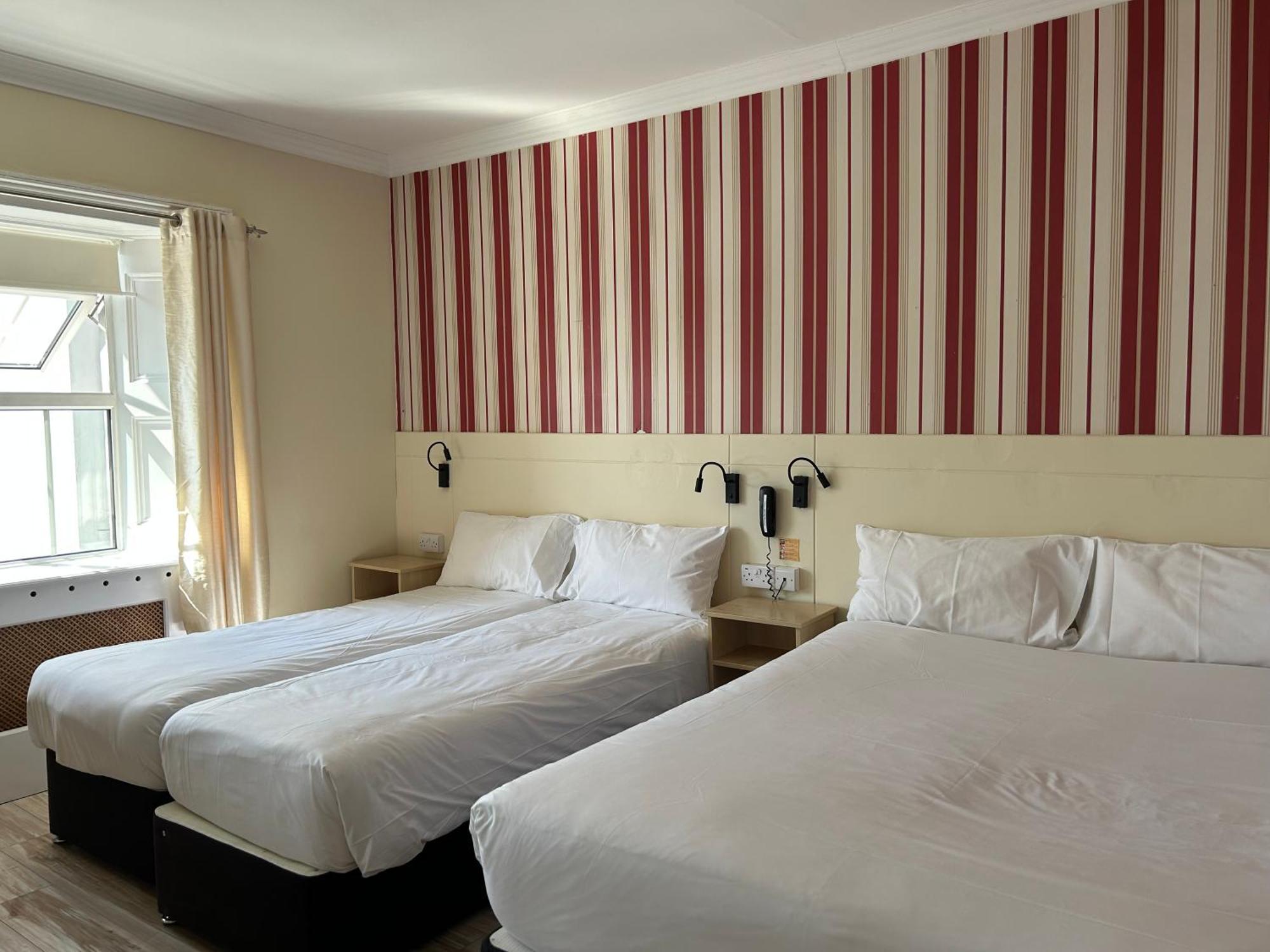 Bella Vista Hotel & Self Catering Suites Cobh Exteriör bild