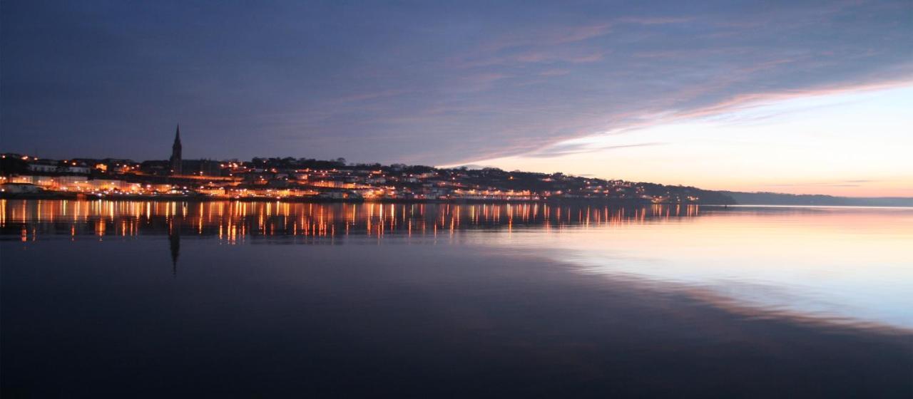 Bella Vista Hotel & Self Catering Suites Cobh Exteriör bild