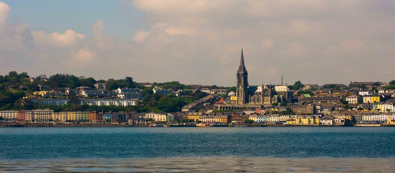 Bella Vista Hotel & Self Catering Suites Cobh Exteriör bild
