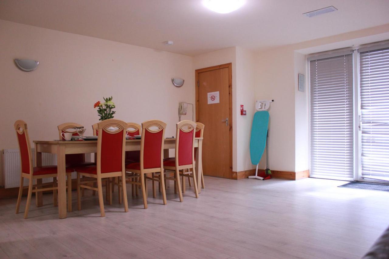 Bella Vista Hotel & Self Catering Suites Cobh Exteriör bild
